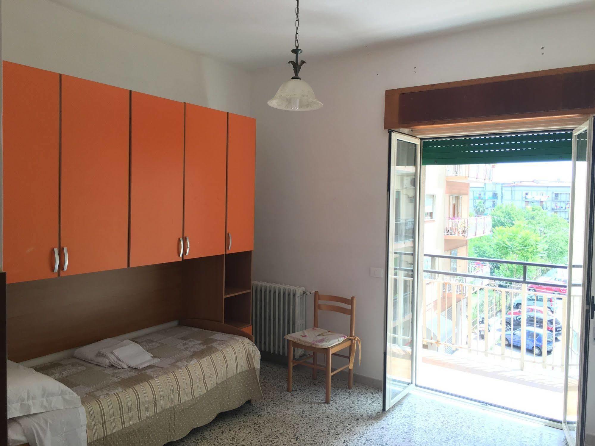 B&B Crotone Exterior photo